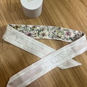 최종가, 급처리. 크리스찬 디올 미챠 스카프