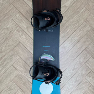 버튼 스노우보드 커스텀 135 유니온 바인딩 팝니다