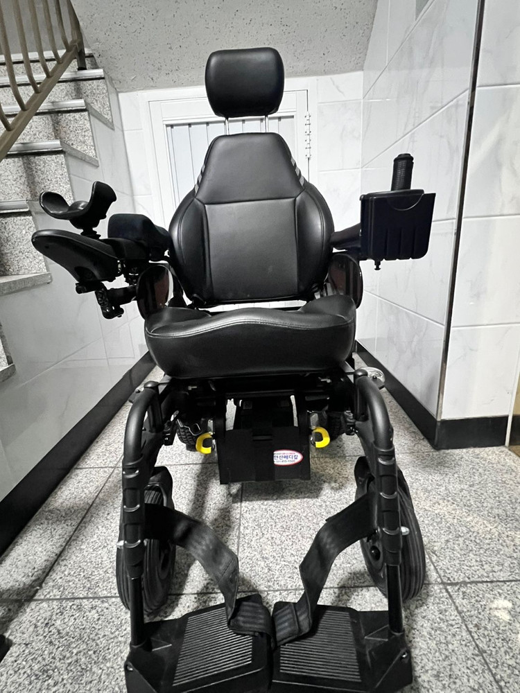휠로피아 kp31.2 장애인 전동 휠체 어 이미지