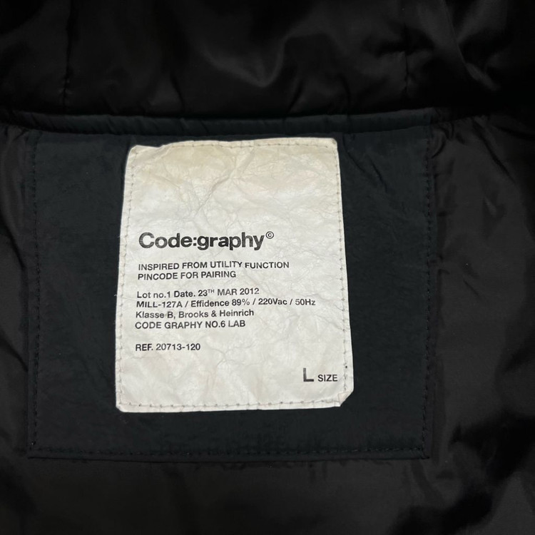 코드그라피 오버사이즈 후드 웜업 패딩 점퍼 [블랙] L/100 이미지