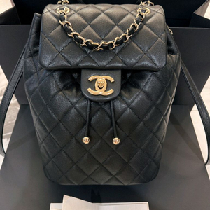 샤넬 어반스피릿 백팩 미디움 샤넬백팩 팝니다.