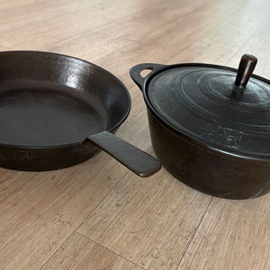 운틴 무쇠 냄비 + 편수 후라이 팬 이미지