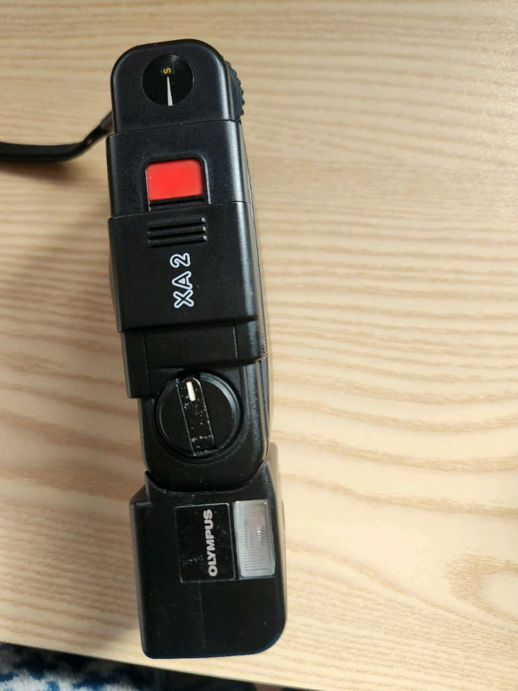 올림푸스 XA2 필름카메라,A11 스트로브, 순정 가죽 케이스,순정 스트랩,백예린 카메라 이미지