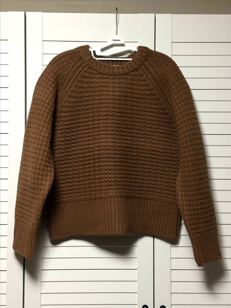#새상품 : 국내제작 짜임이 예쁜 겨울 니트 브라운--0