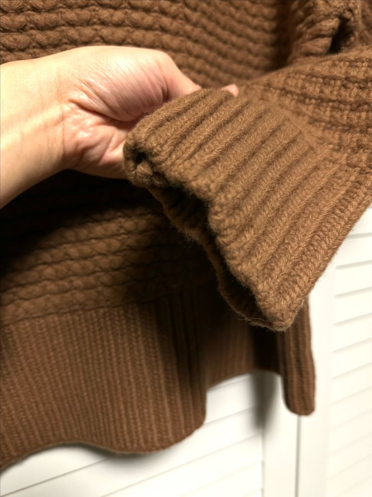 #새상품 : 국내제작 짜임이 예쁜 겨울 니트 브라운--2