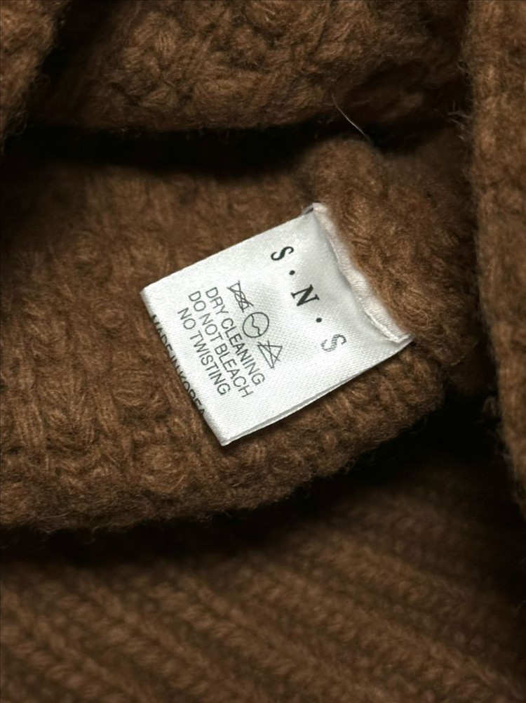 #새상품 : 국내제작 짜임이 예쁜 겨울 니트 브라운--4