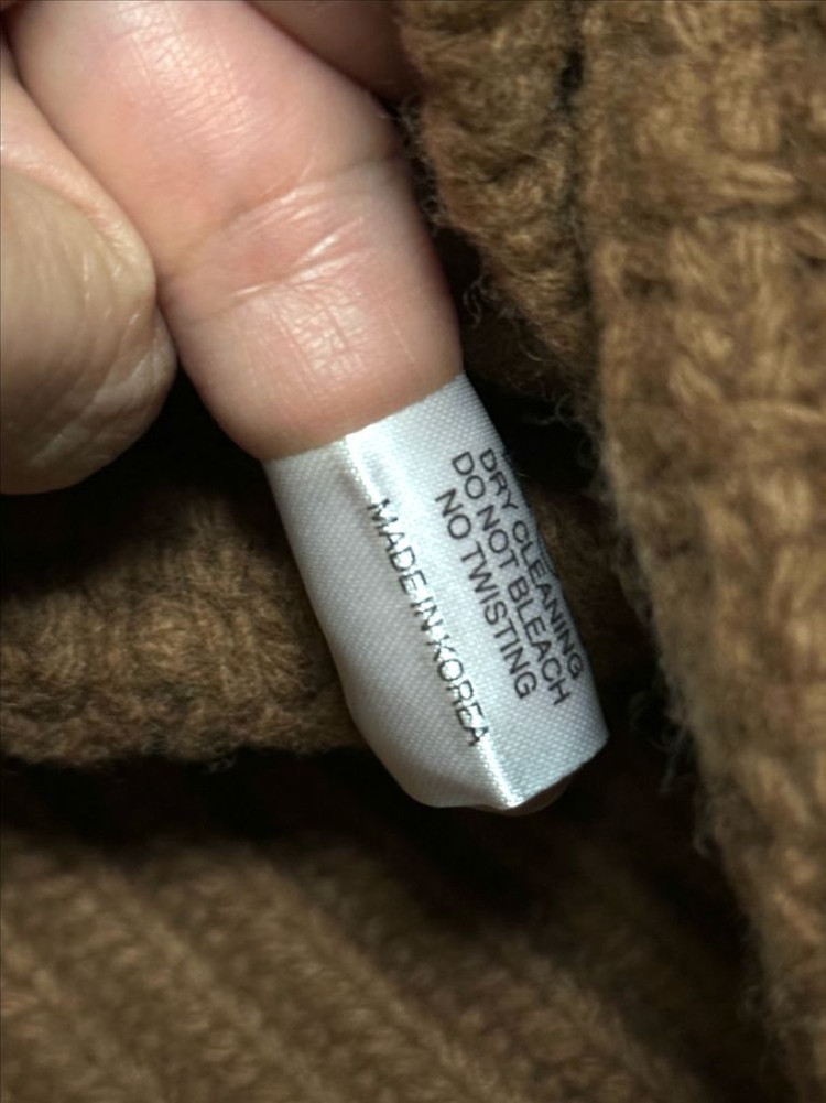 #새상품 : 국내제작 짜임이 예쁜 겨울 니트 브라운--5