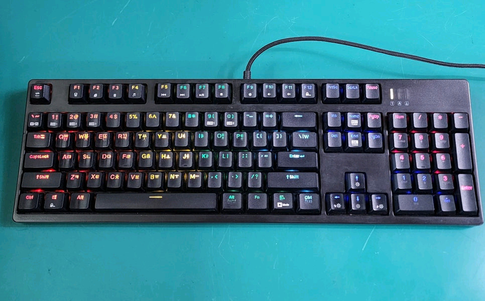유선 게이밍 LED 키보드 3종 판매 개당 12,000원 이미지