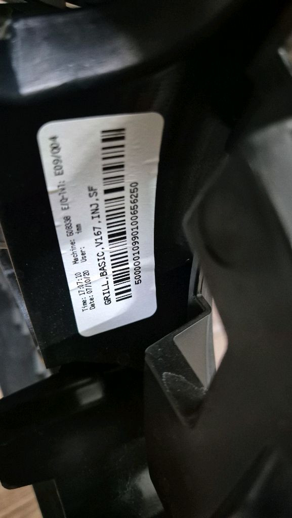 벤츠 E클래스 GLE 순정그릴 팝니다.--1