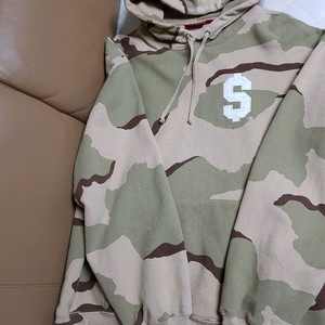 슈프림 S로고 후드 티셔츠 데저트 카모 24SS 이미지