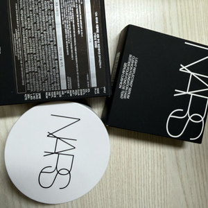 나스 라이트 리플렉팅 쿠션 케이스+ 리필