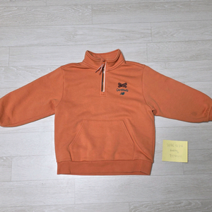 뉴발란스키즈 윈터 캠핑 아이콘 기모 반집업 스웻셔츠 맨투맨 오렌지 130 판매합니다.