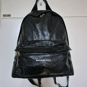 (발렌시아가) 남녀공용 블랙 가죽 백팩
