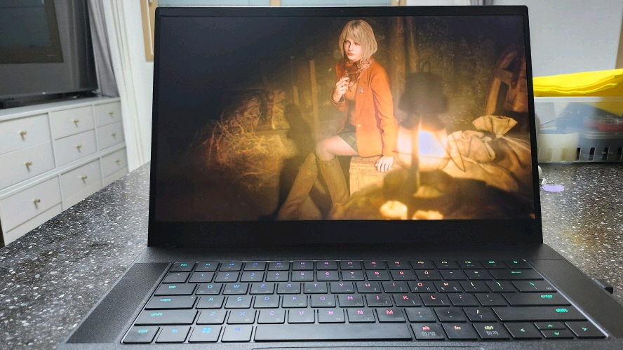 레이저 블레이드 16인치 하이엔드 4K 듀얼/인텔i9,RTX4090--2