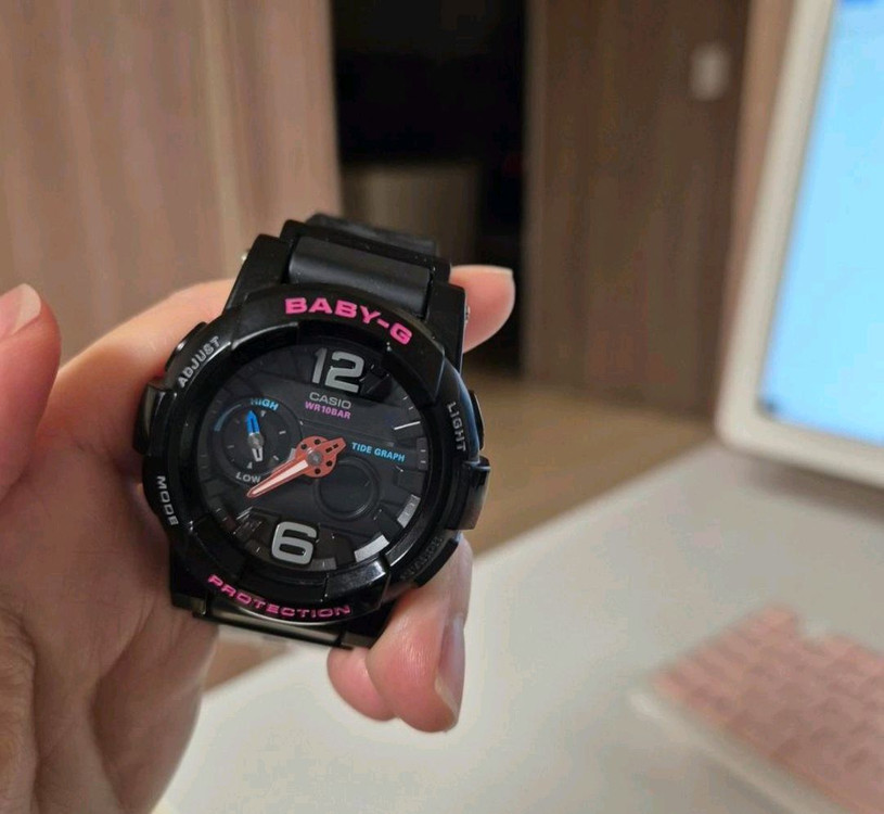 베이비지 정품 시계 13만원짜리 8만원 팔아요--9
