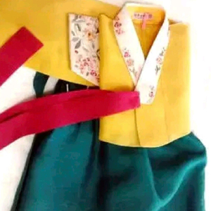 70만원 한복 40만원에 팔아요