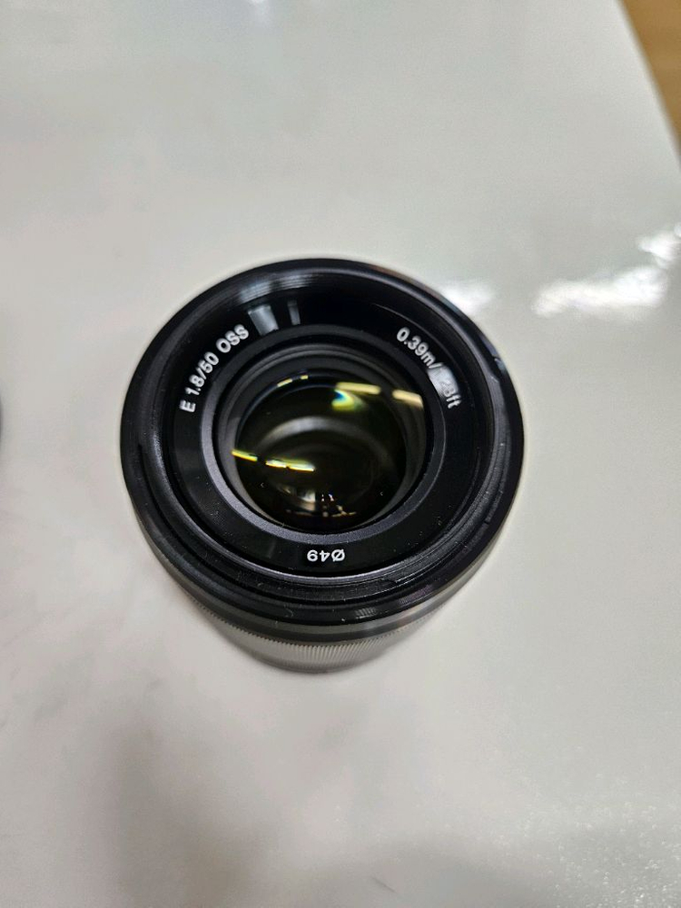 풀프레임 미러리스용 50mm F1.8 렌즈--4