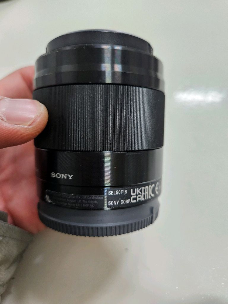 풀프레임 미러리스용 50mm F1.8 렌즈--7