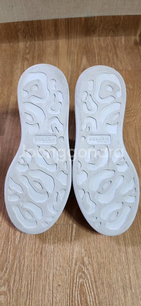 225~230mm 알렉산더맥퀸 스웨이드 블랙탭 스니커즈--7