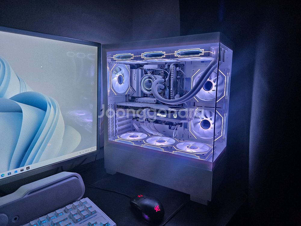 7800X3D RTX 5070 화이트 게이밍 컴퓨터 PC 본체--3