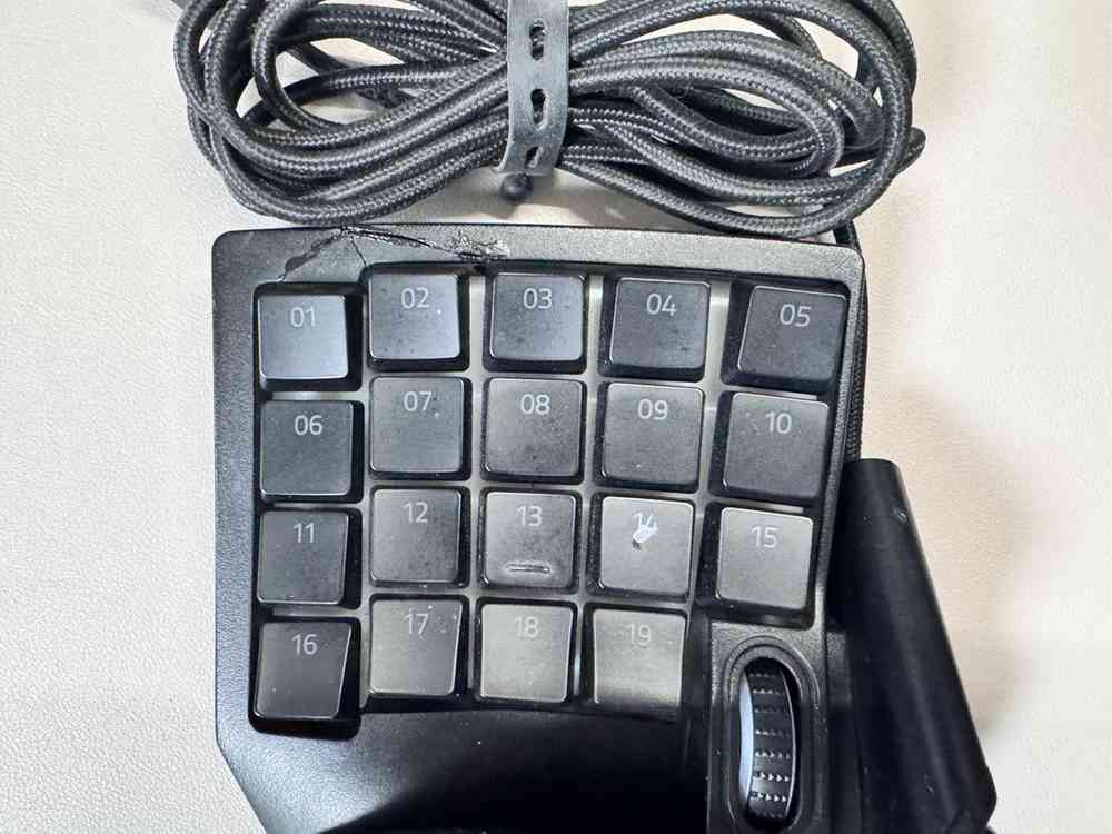 레이저 타르타로스 V2 한손 매크로 키보드--1