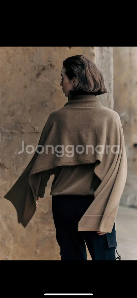 MOE 모에 21년 베버니 터틀넥 숄 니트 스웨터 케이프--2