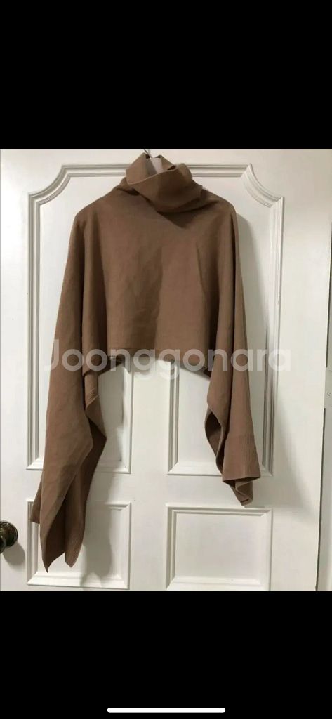 MOE 모에 21년 베버니 터틀넥 숄 니트 스웨터 케이프--7