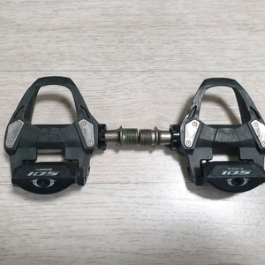 PD-R7000 105클릿페달 팝니다