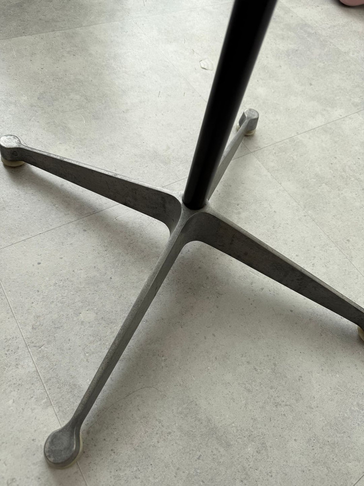 임스 체어 암쉘 파이버글라스 빈티지 의자 이미지