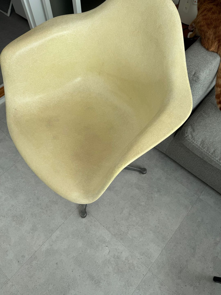 임스 체어 암쉘 파이버글라스 빈티지 의자 이미지