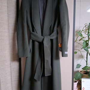 모조에스핀 핸드메이드 코트