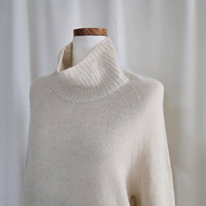 타임 캐시미어 100% 터틀넥 니트