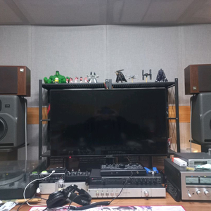 KRK9000B 스피커 이미지