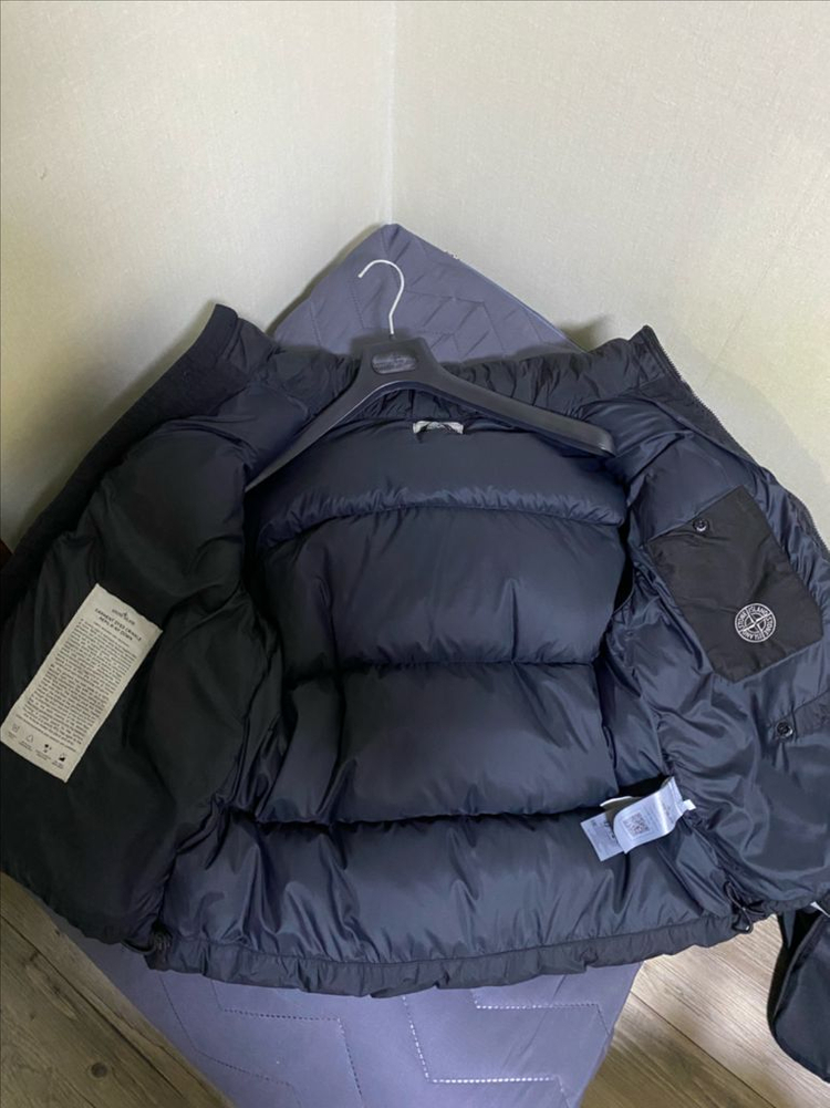 스톤아일랜드 23fw 크링클랩스 논후드 패딩 L 블랙 이미지