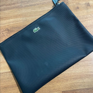 라코스테 pvc 클러치백 블랙