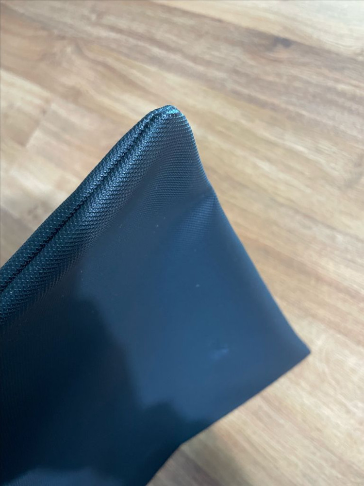 라코스테 pvc 클러치백 블랙--4