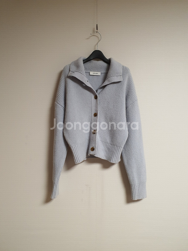 구호 플러스 KUHO 시그니처 하이넥 가디건 1 사이즈--2