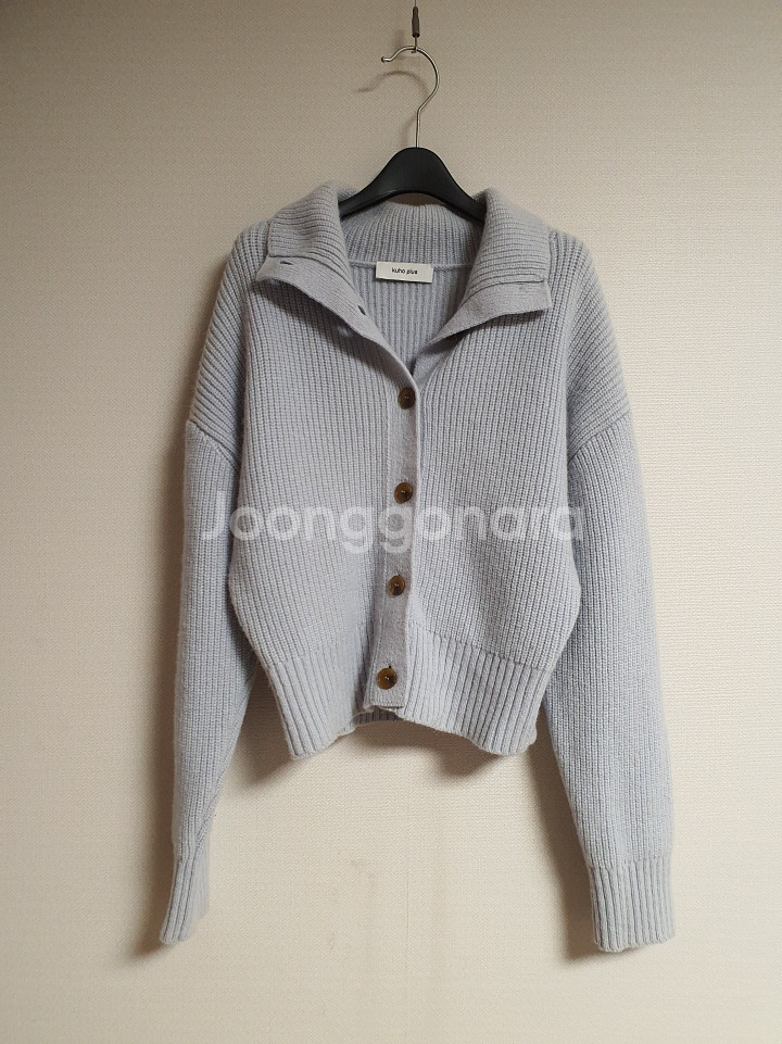 구호 플러스 KUHO 시그니처 하이넥 가디건 1 사이즈--4