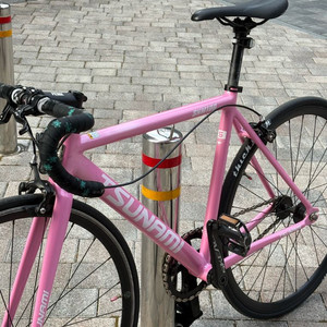 쓰나미 연핑크 이미지