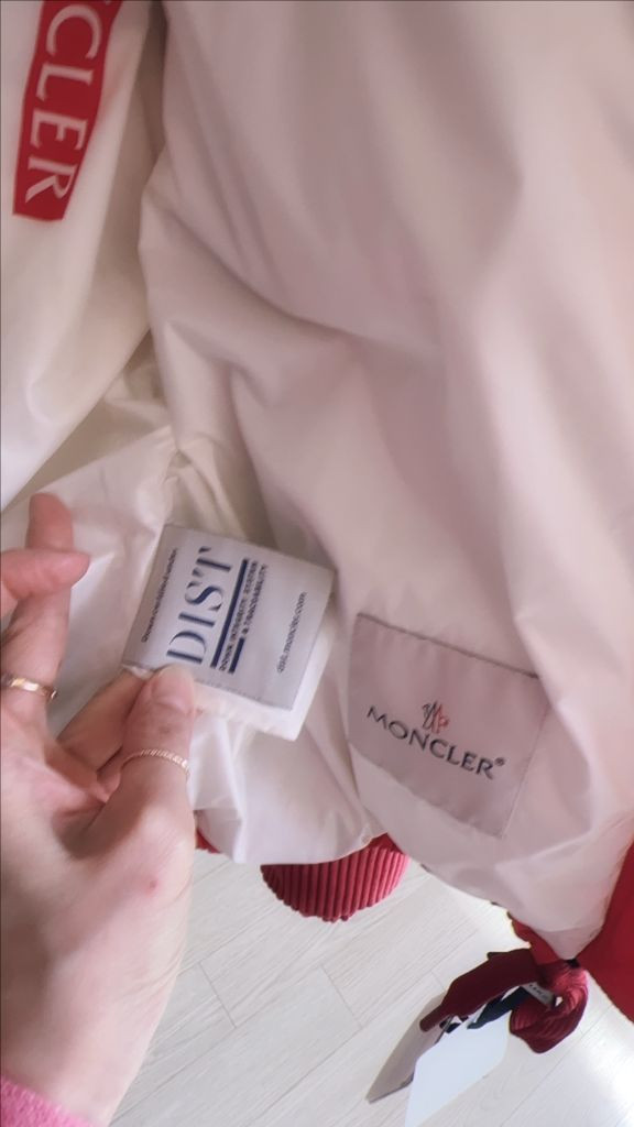 몽클레어 패딩 이미지