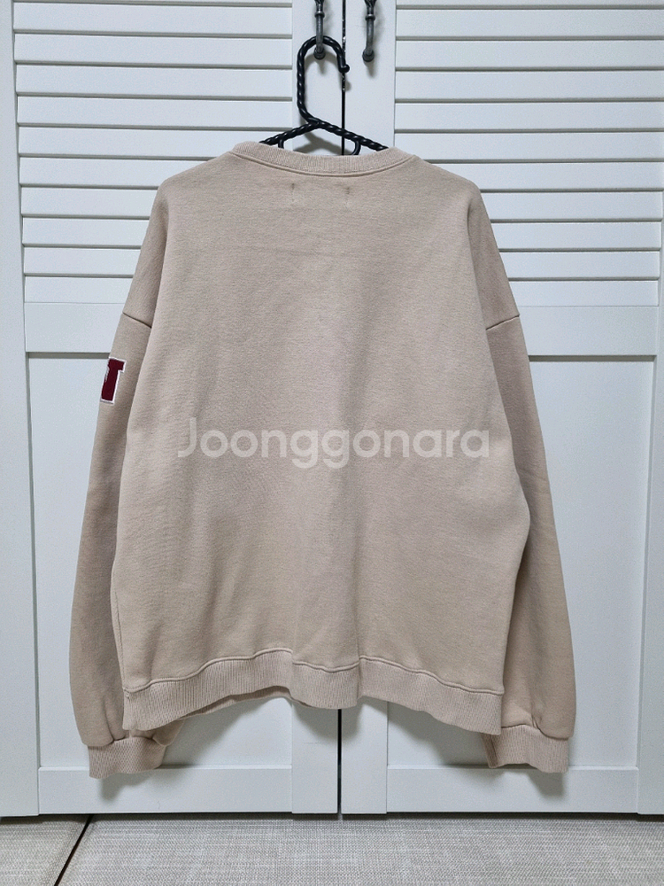 뉴해빗 아플리케 기모맨투맨. 연베이지.XL--1