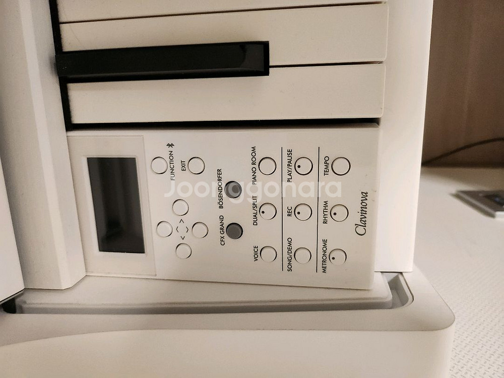 야마하 CLP 746--1