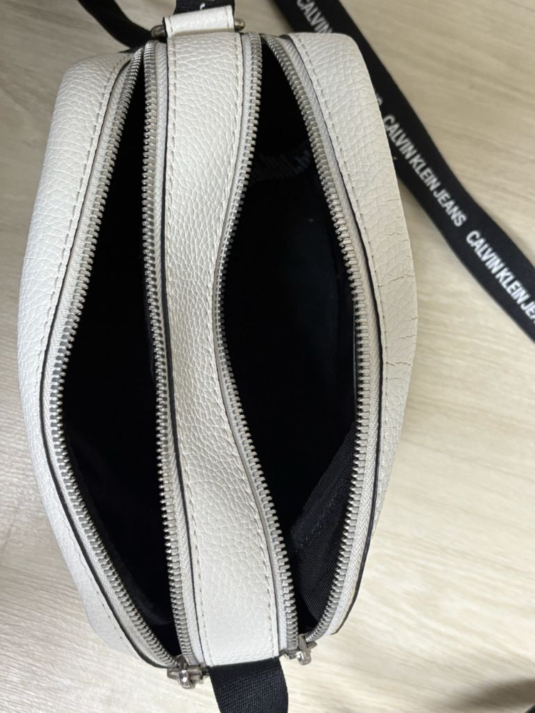 켈빈클라인진 화이트 크로스백,카메라백, 숄더백, 메신저백--2