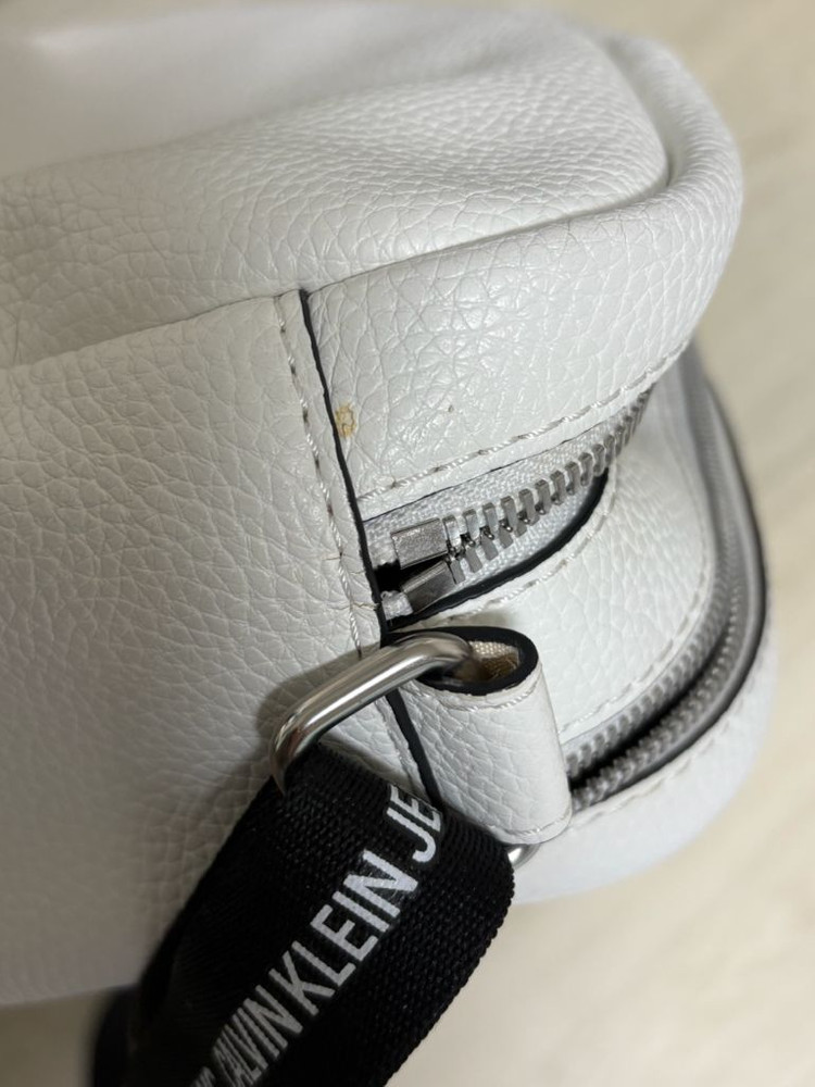 켈빈클라인진 화이트 크로스백,카메라백, 숄더백, 메신저백--6