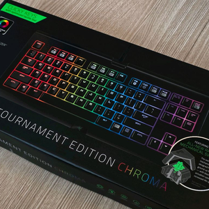 (미개봉) 레이저 블랙위도우 토너먼트 에디션 크로마 텐키리스 키보드