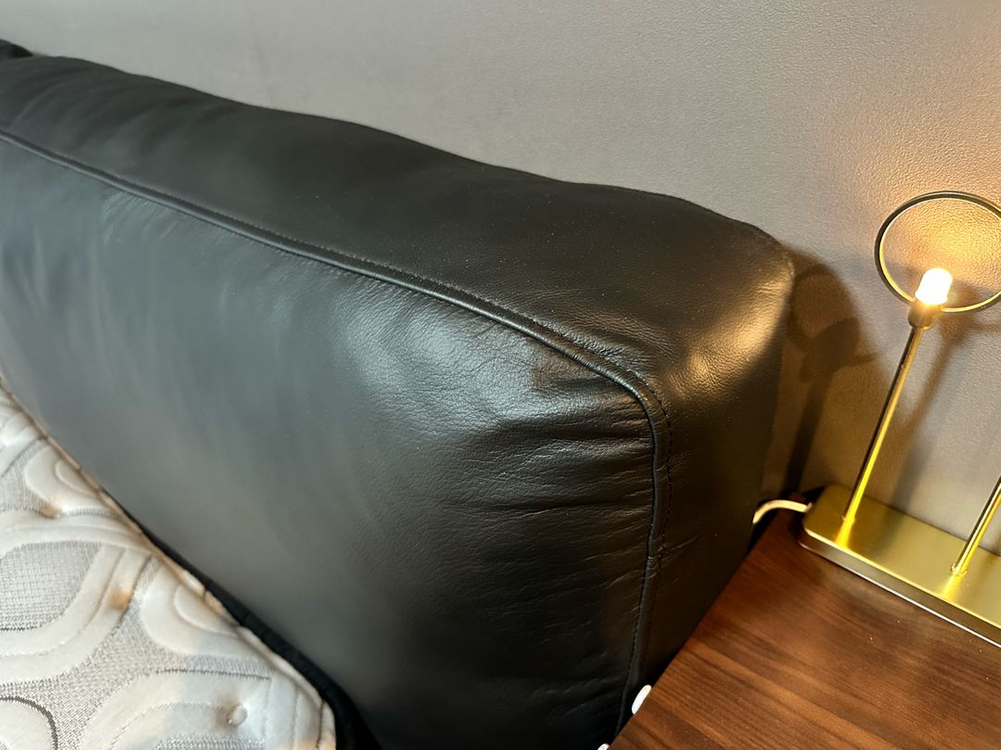 씰리 서프라이즈 H5 필로우탑 퀸 침대 매트리스 + 천연 소가죽 침대 프레임 퀸 이미지