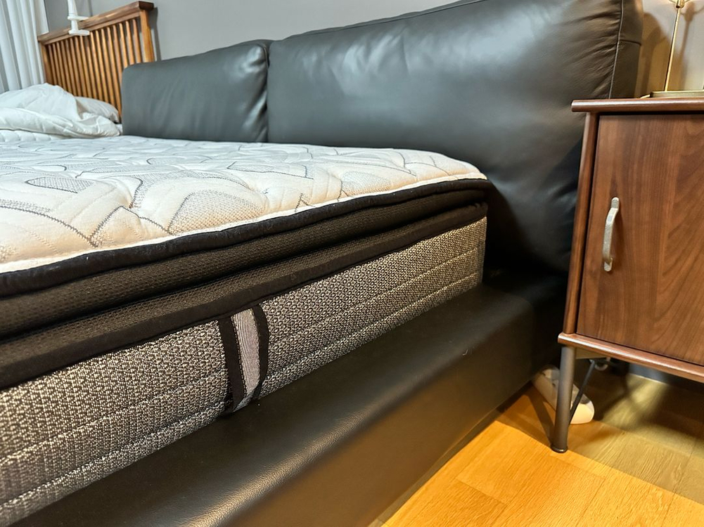 씰리 서프라이즈 H5 필로우탑 퀸 침대 매트리스 + 천연 소가죽 침대 프레임 퀸 이미지