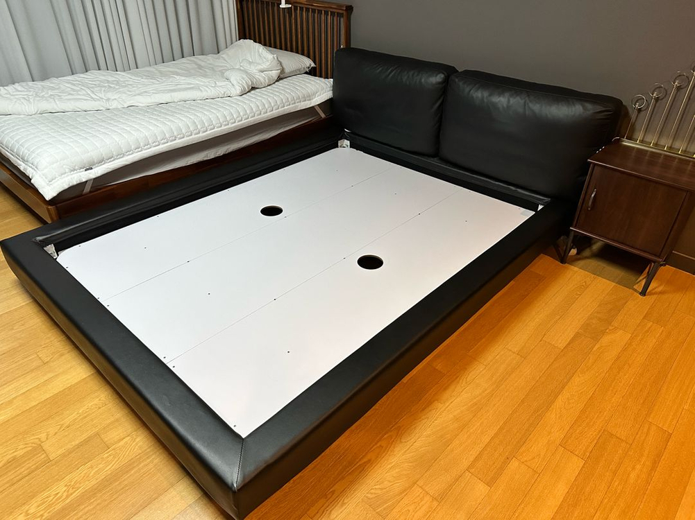 씰리 서프라이즈 H5 필로우탑 퀸 침대 매트리스 + 천연 소가죽 침대 프레임 퀸 이미지