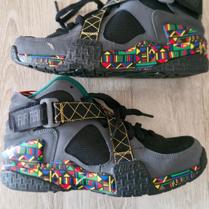 나이키 에어 레이드 260