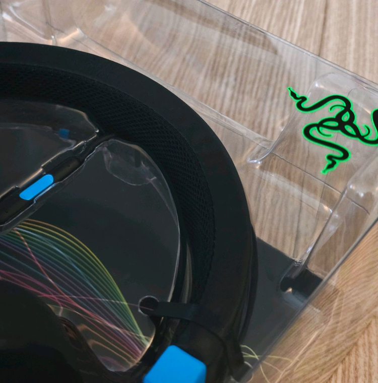 (미개봉) 레이저 크라켄 네온 게이밍 헤드셋--4